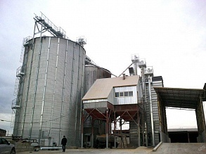 STRAHL 4000 FR Стационарная энергосберегающая  зерносушилка