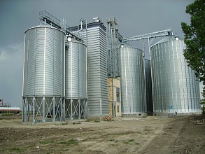 Strahl 8000 FRP шахтная зерносушилка с двумя горелками