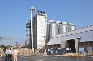 ЭНЕРГОСБЕРЕГАЮЩАЯ ЗЕРНОСУШИЛКА STRAHL СЕРИИ 9000 FR Г.ДЕРНО