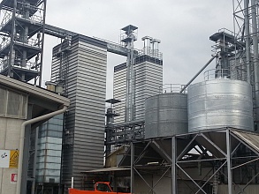 Strahl 7000 FRP шахтная зерносушилка с двумя горелками