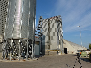 Strahl 15000 FRP шахтная зерносушилка с двумя горелками