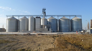 Strahl 20000 FRP шахтная зерносушилка с двумя горелками